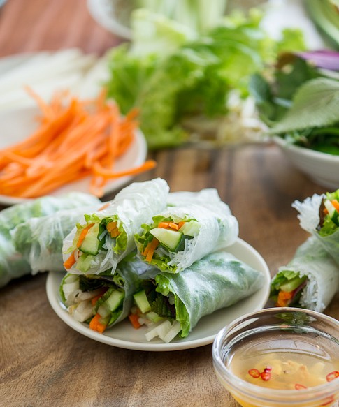 How To Roll Spring Rolls Recipes 485 1
